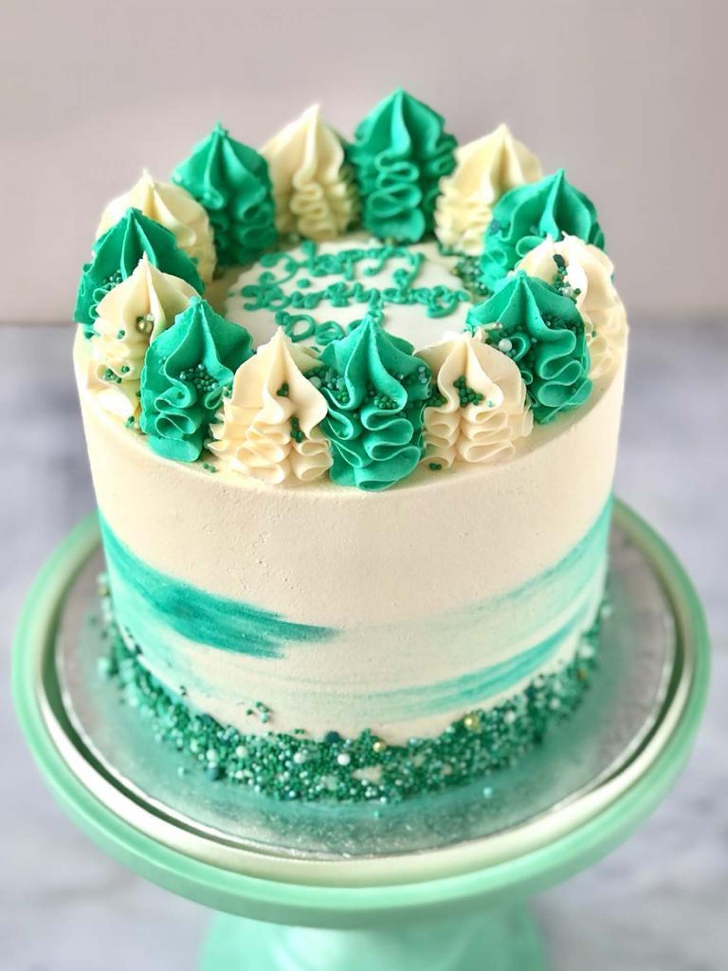 Green sprinkles layer cake | Birthdays