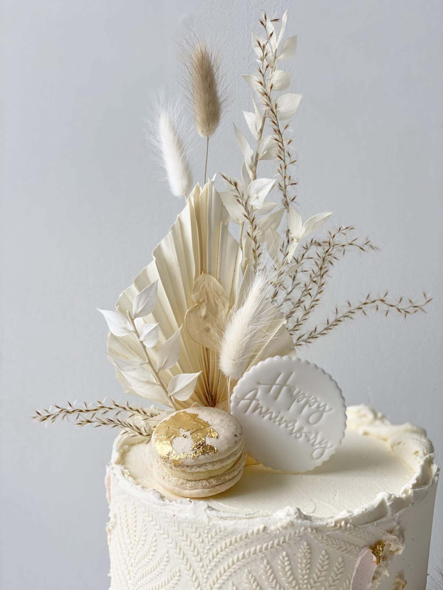 Pampas Celebration Cake - 2519601C 8DB9 4CA5 BCE6 1D08D9E18A6C