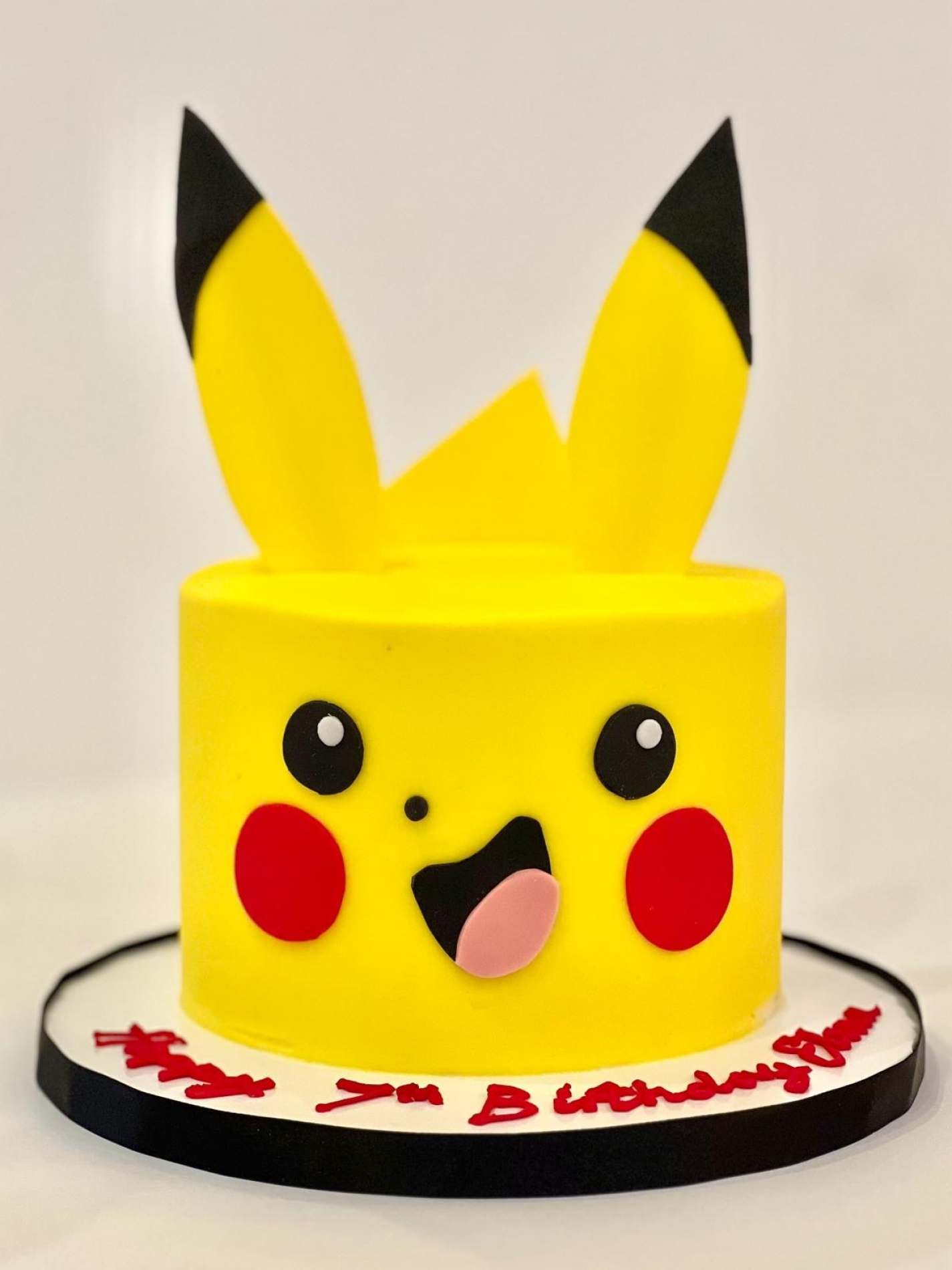 Buttercream Pikachu Face | Birthdays