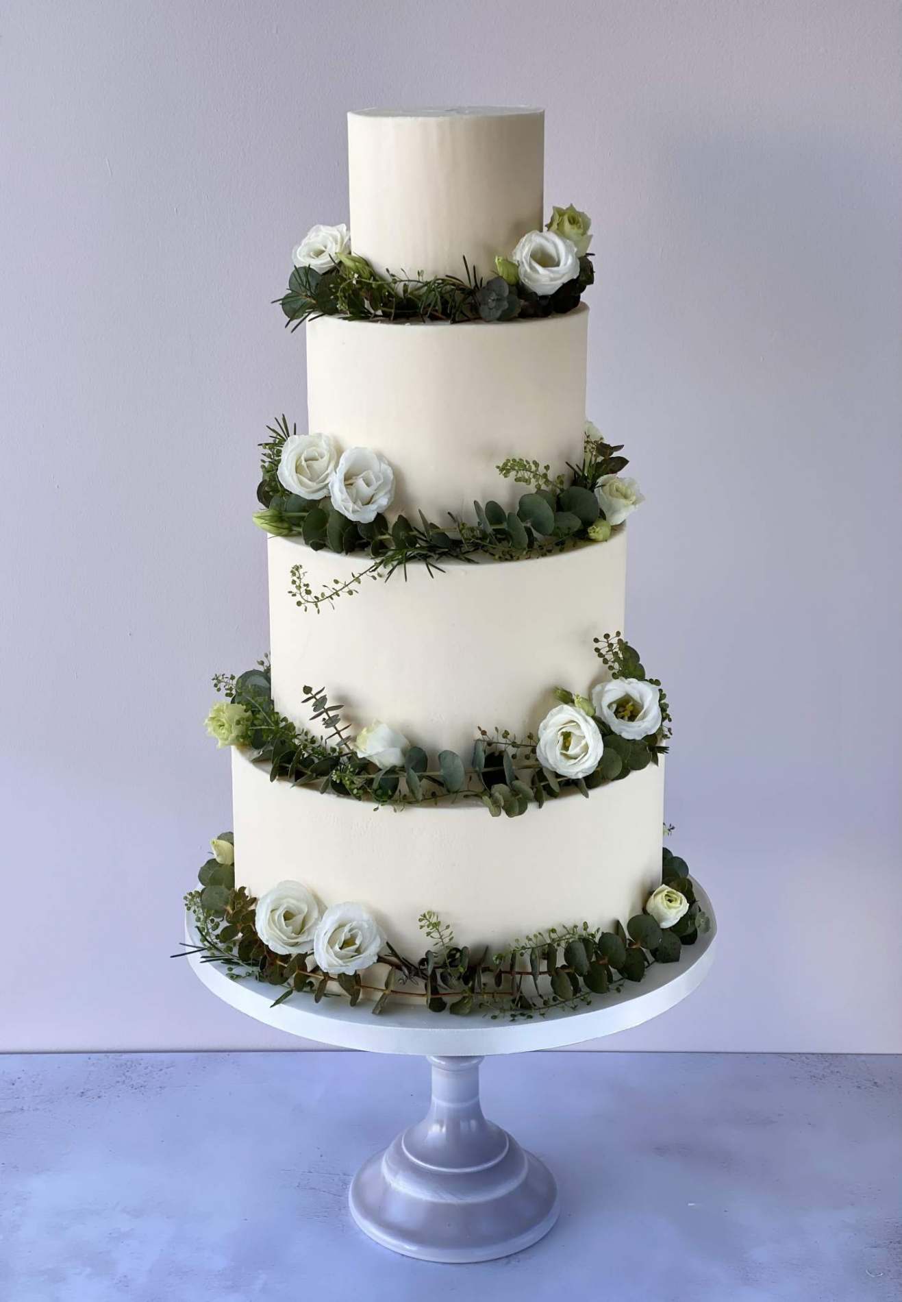 White Flower Garland Cake | Wedding Cakes