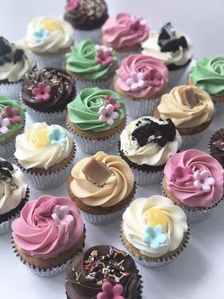 Cupcakes For Events Hen Parties From Our Edinburgh Glasgow Shops